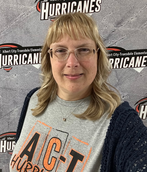 Staff Image Amy